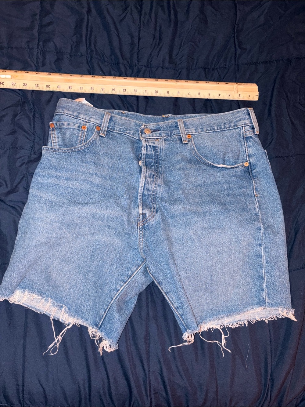 Levi’s 501 ‘93 Cut Off Denim Shorts Men’s W38 Light Wash